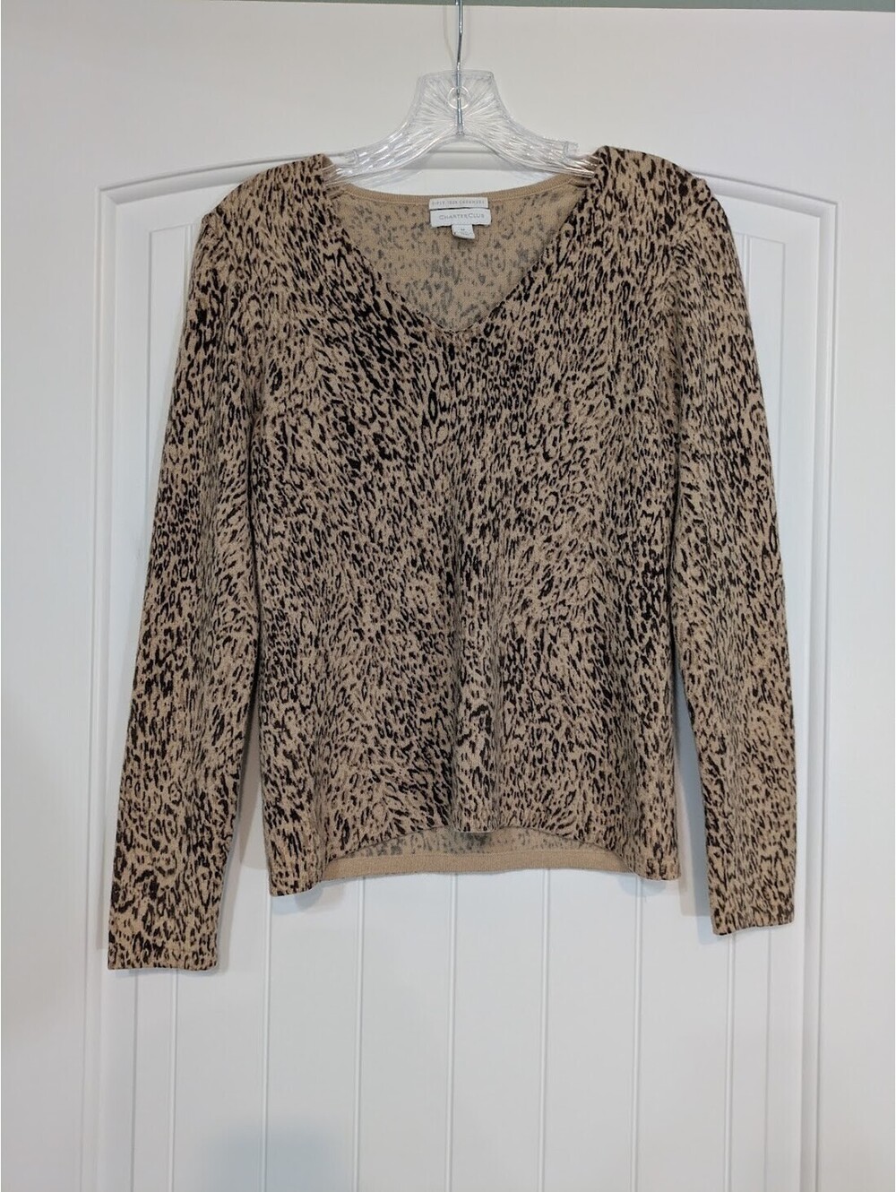 Charter Club Cashmere V-Neck Sweater Medium GUC Soft Warm Winter Milk